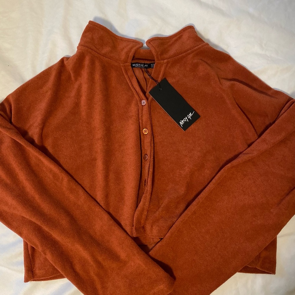 Unique cropped button up. Rustic color. Brand new.